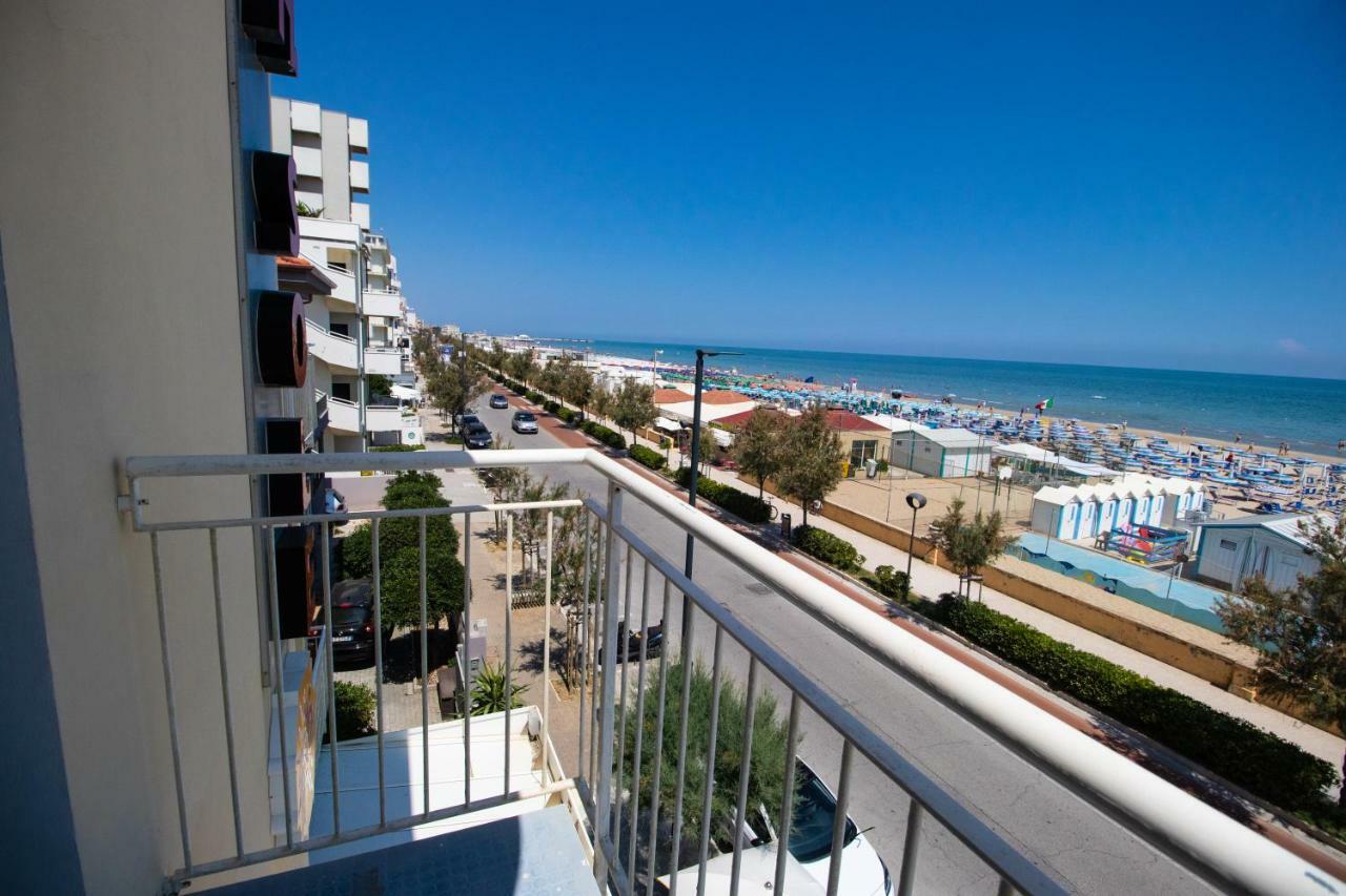 Hotel B&B Sole Senigallia Exteriör bild