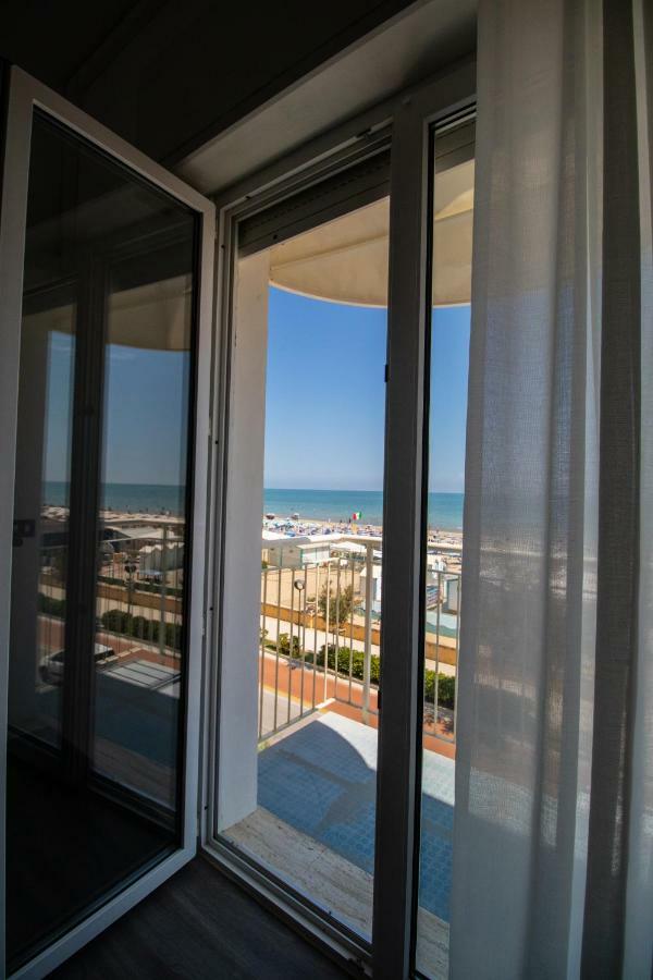 Hotel B&B Sole Senigallia Exteriör bild
